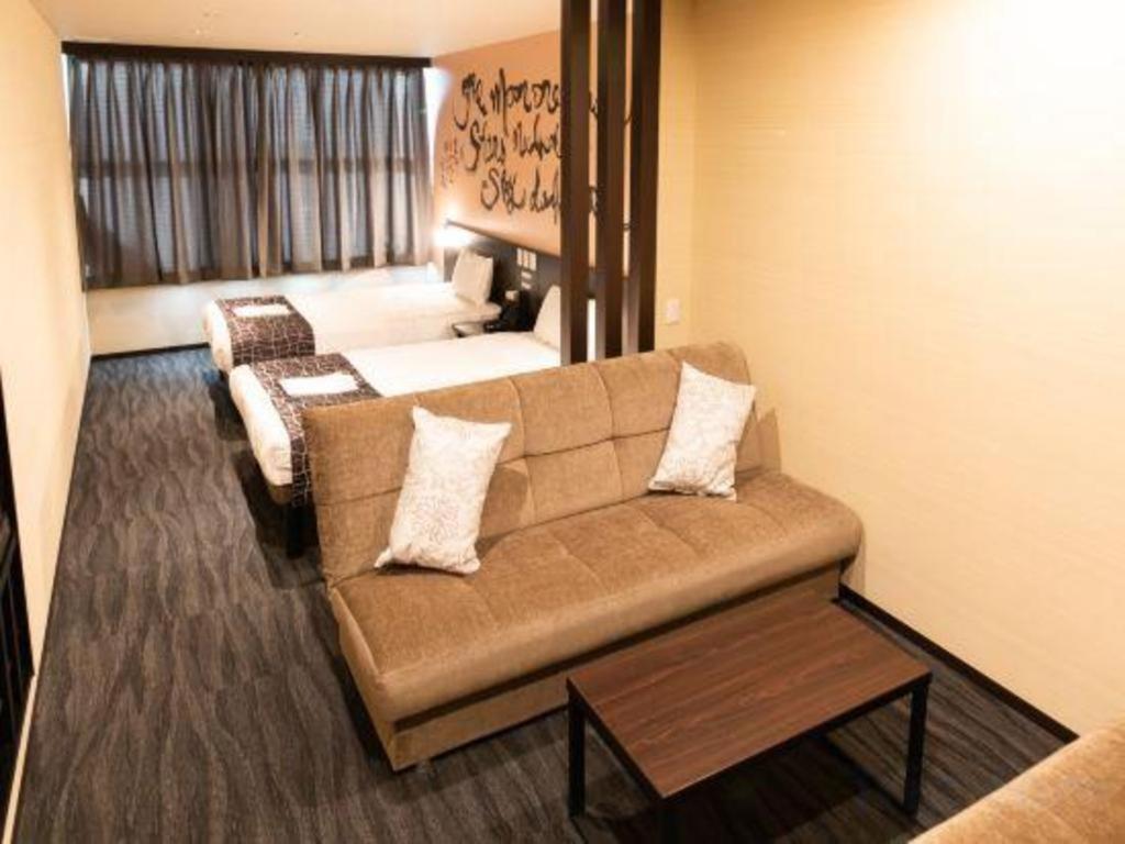 Sakishima Cosmo Tower 4*